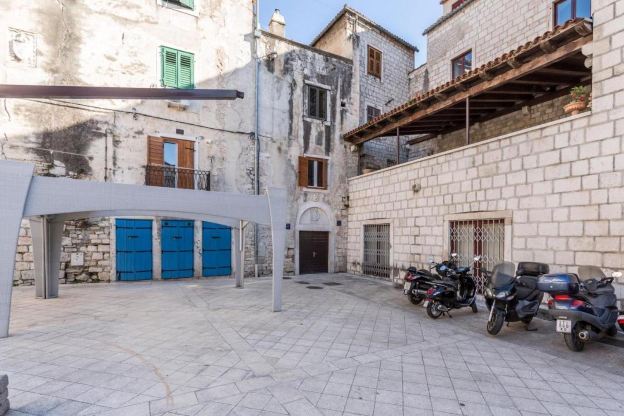 Ria In Diocletian Palace Leilighet Split
